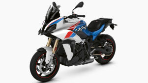 Die BMW S 1000 XR Style Sport mit Dreifarblackierung kommt 2021