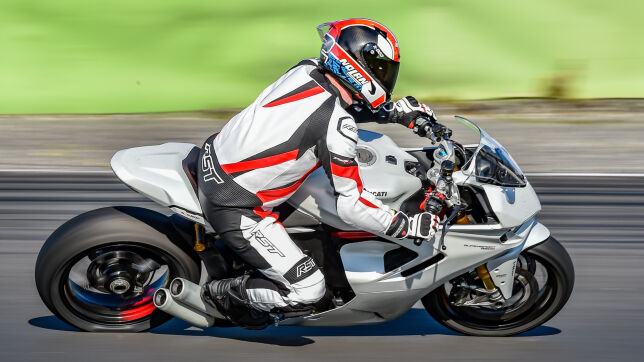 Fahrbericht Ducati SuperSport 950 -  Komfortracer für Straße und Rennstrecke