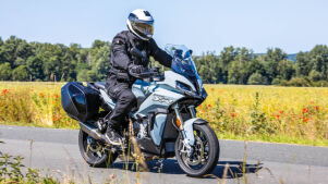 BMW S 1000 XR - Vierzylinder-Adventure-Bike im Fahrtest