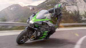 Kawasaki Ninja H2 SX (2022)