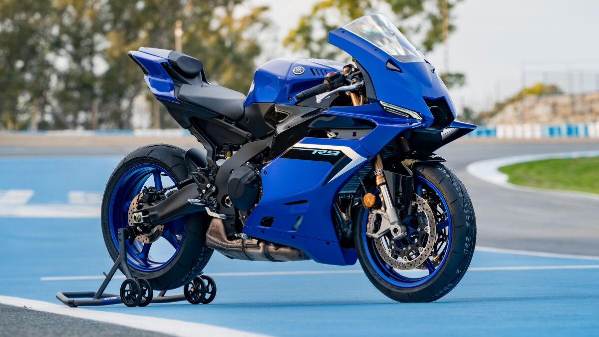 Ein Hauch von MotoGP – die R9 wirkt sportlicher als die Panigale V2