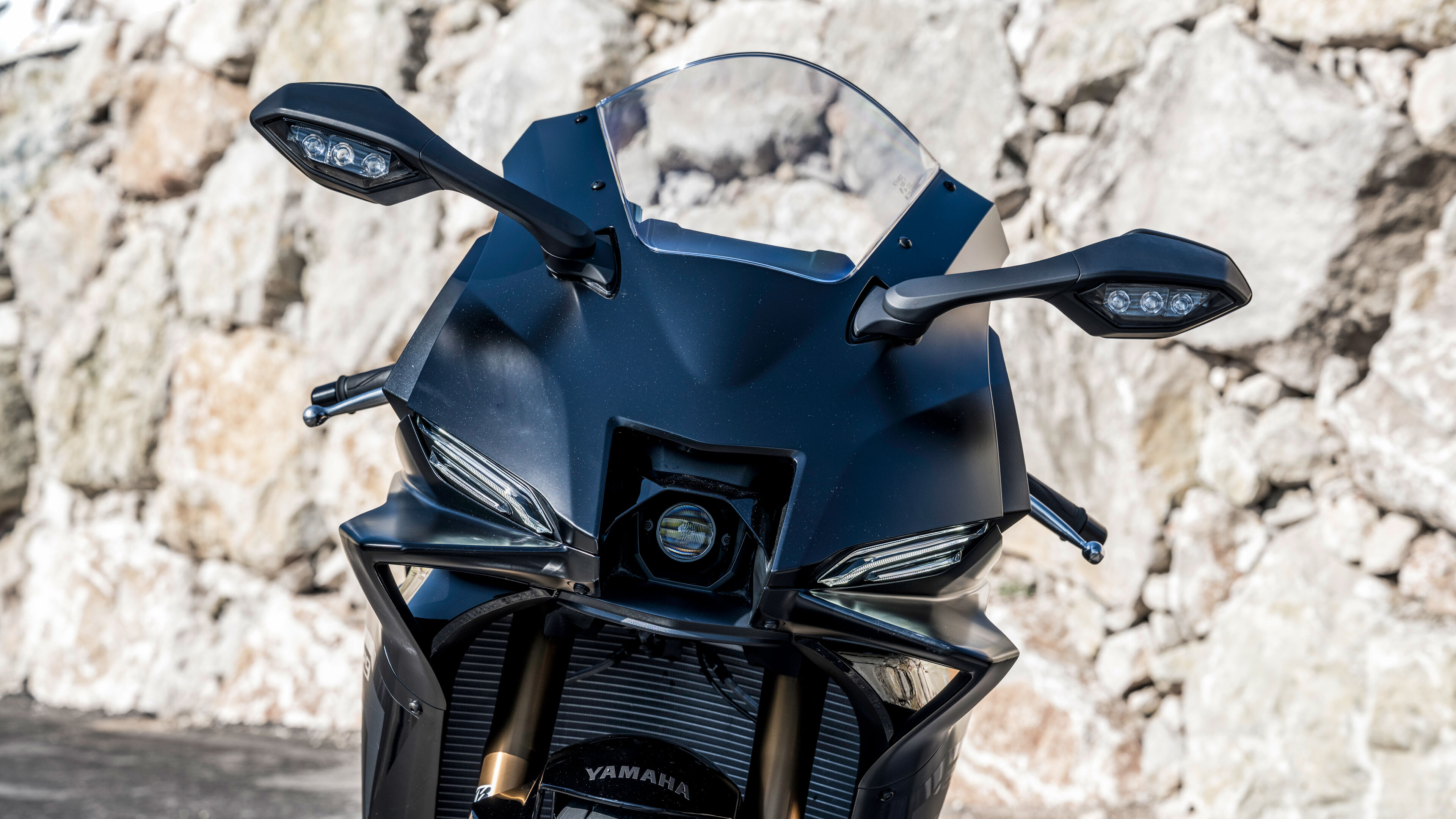 Yamaha R9 – erster Test auf der Straße