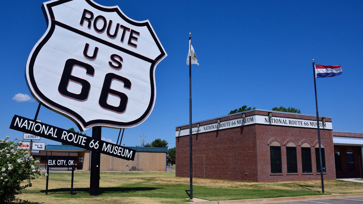 Route 66 National Museum in Elk City, Oklahoma. Und noch ein Museum, aber kein monothematisches. An der Main Street geht es auch um Autos und die Geschichte der Stadt
