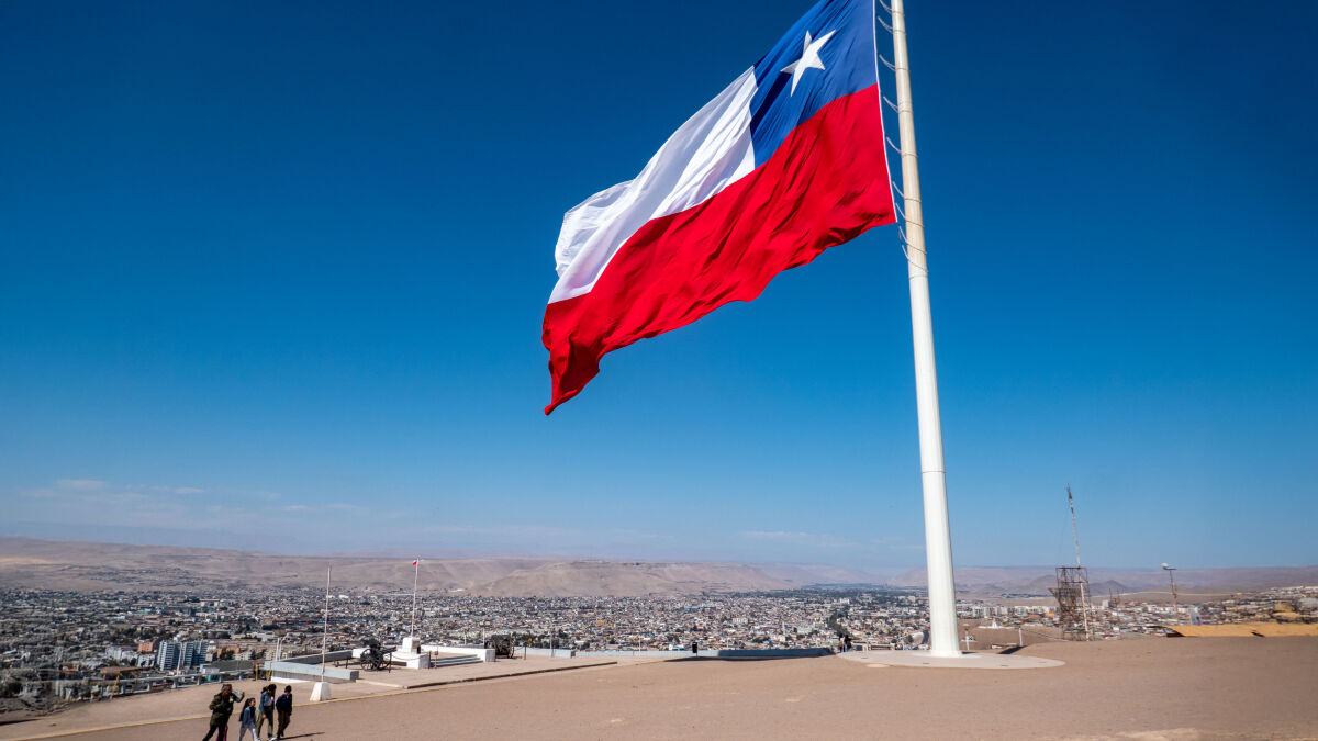 Arica, unsere erste Stadt in Chile, wird uns wohl in Erinnerung bleiben. Der Motorschaden hat uns zu den herzlichsten Hostelbesitzern der Reise gebracht