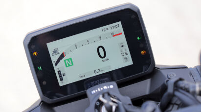 Honda CB750 Hornet mit E-Clutch – Display