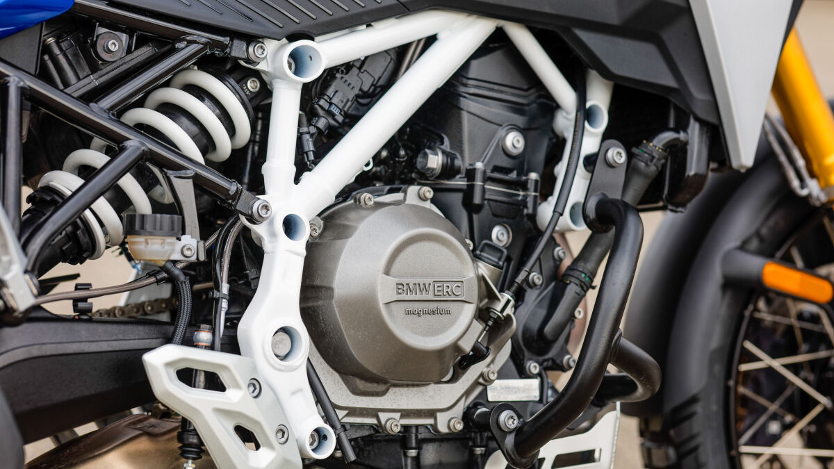 ERC – diese drei Buchstaben sollte man sich merken. Sie stehen für Easy Ride Clutch und debütieren mit der neuen BMW F 450 GS. Jede Wette: Auf den Griff zum Kupplungshebel beim Anfahren und Stoppen verzichten künftig auch weitere BMW-Modelle