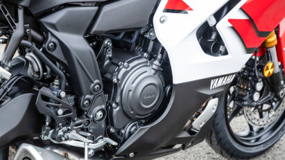 Yamaha R7 – Motor
