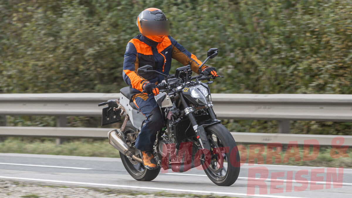 500er Naked Bike: KTM 490 Duke – Bild 2