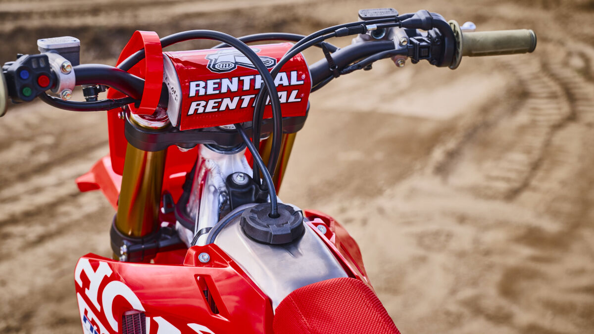 Zwei Sondermodelle aus Kumamoto  – Honda CRF-Motocrosser 2027 – Bild 6