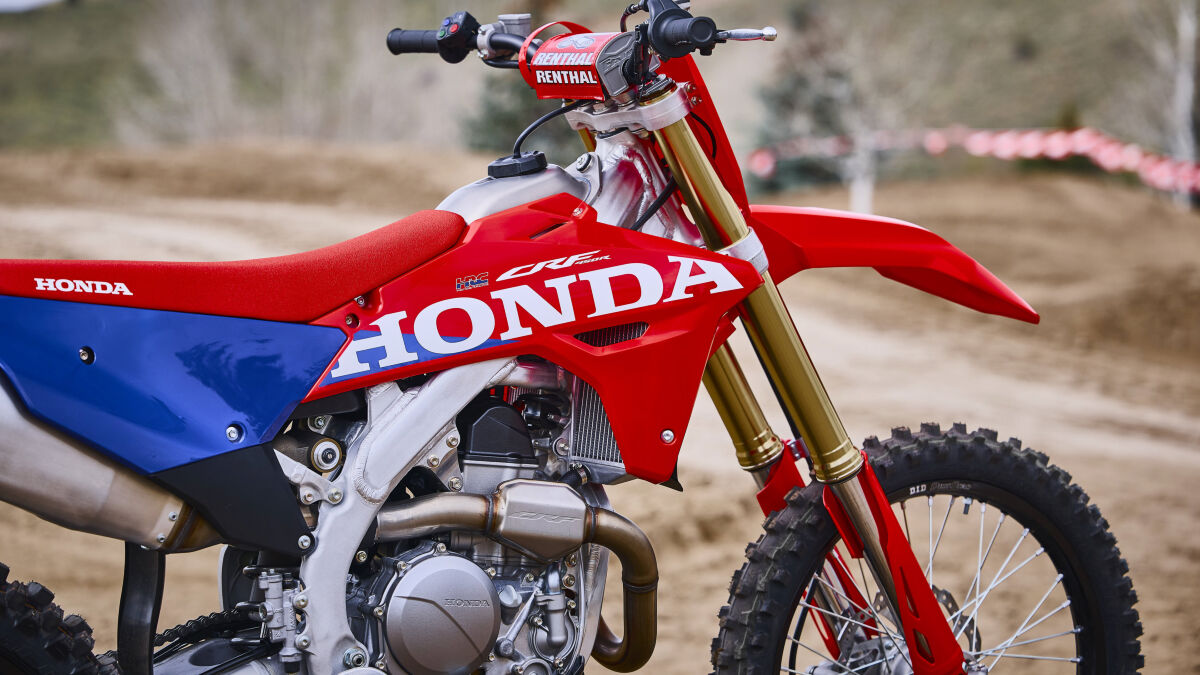 Zwei Sondermodelle aus Kumamoto  – Honda CRF-Motocrosser 2027 – Bild 9