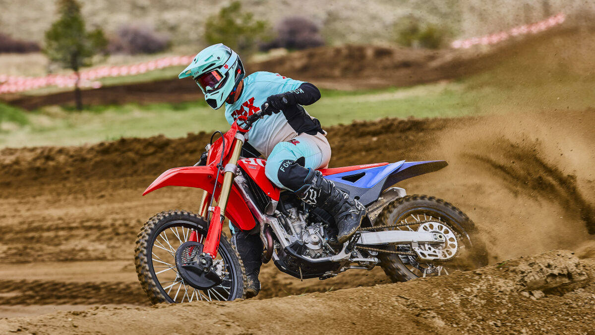 Zwei Sondermodelle aus Kumamoto  – Honda CRF-Motocrosser 2027 – Bild 2