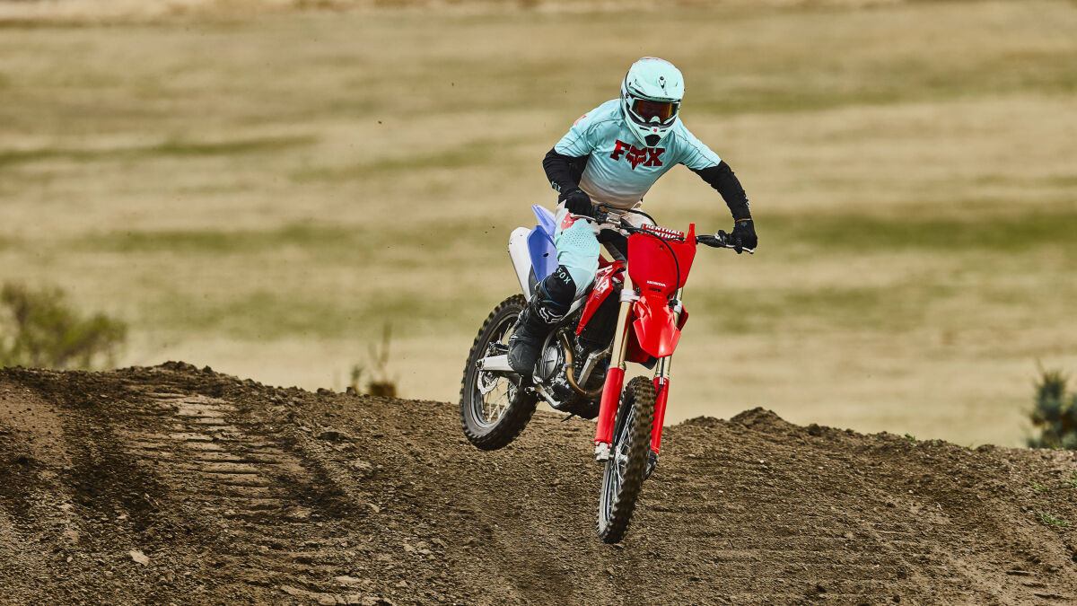 Zwei Sondermodelle aus Kumamoto  – Honda CRF-Motocrosser 2027 – Bild 3