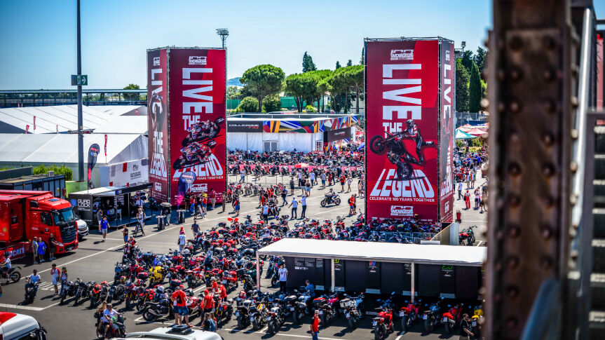 Ducati feiert 100 Jahre mit mehr als 118.000 Fans