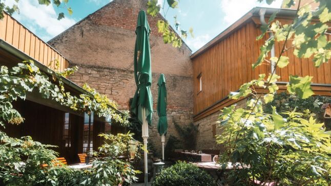 Motorradhotel - Steigerwald, Unterfranken - Landhotel & Weingasthof Schwarzer Adler