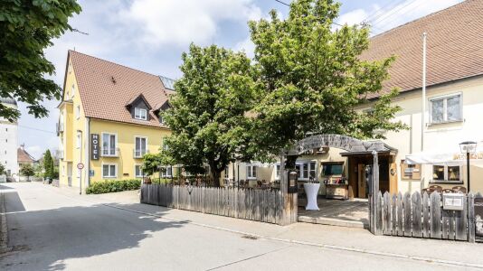 Neumaiers Hirsch Gasthof & Landhotel