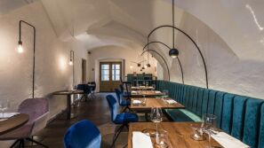 Flurin - Bar, Restaurant & Suites