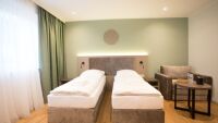 Motorradhotel Teutoburger Wald, Westfalen – Living Inn am Schlosspark - Zentral, Parkplatz und Kitchenette