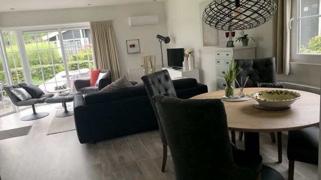 Ferienwohnung - Gelderland - Ferienhaus-mit-Sommergarten-am Veluwemeer-NL