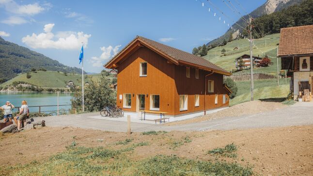 Ferienwohnung - Schweizer Alpen - Ferienlagerhaus am See