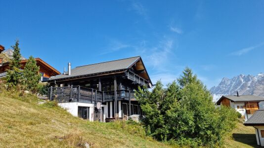 Chalet Virtus, a Luxury HUF Haus in the Swiss Alps