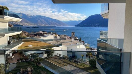 Bellissimo Brissago: Urlaub oder Homeoffice mit Seesicht