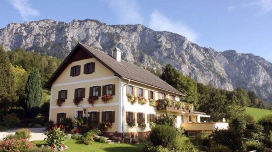 Attersee-Privatzimmer Haus Loy