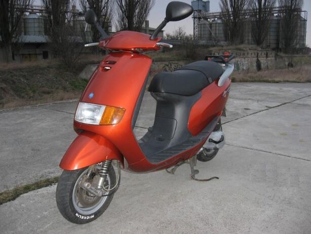 Piaggio Sfera 125 Technische Daten