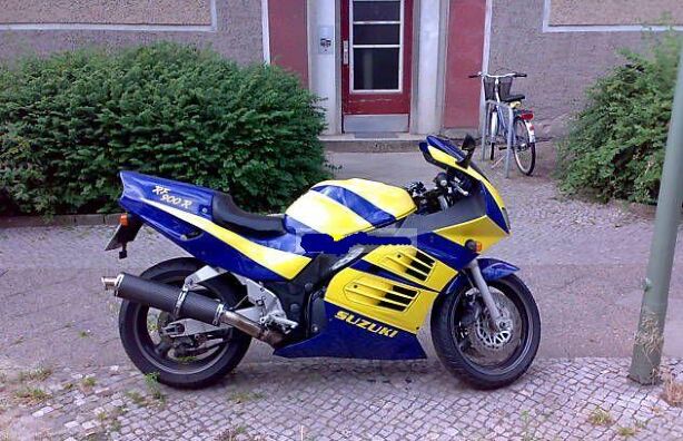 Suzuki RF 900 R