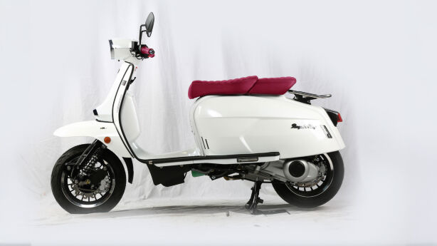 Royal Alloy GP 125