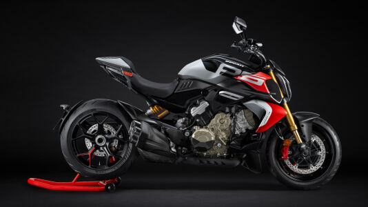 Diavel V4 RS