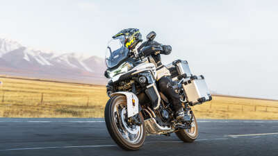 CFMoto 800MT-ES